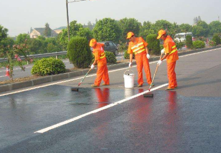克孜勒苏柯尔克孜 彩色路面喷漆维修改色的使用寿命有多长？